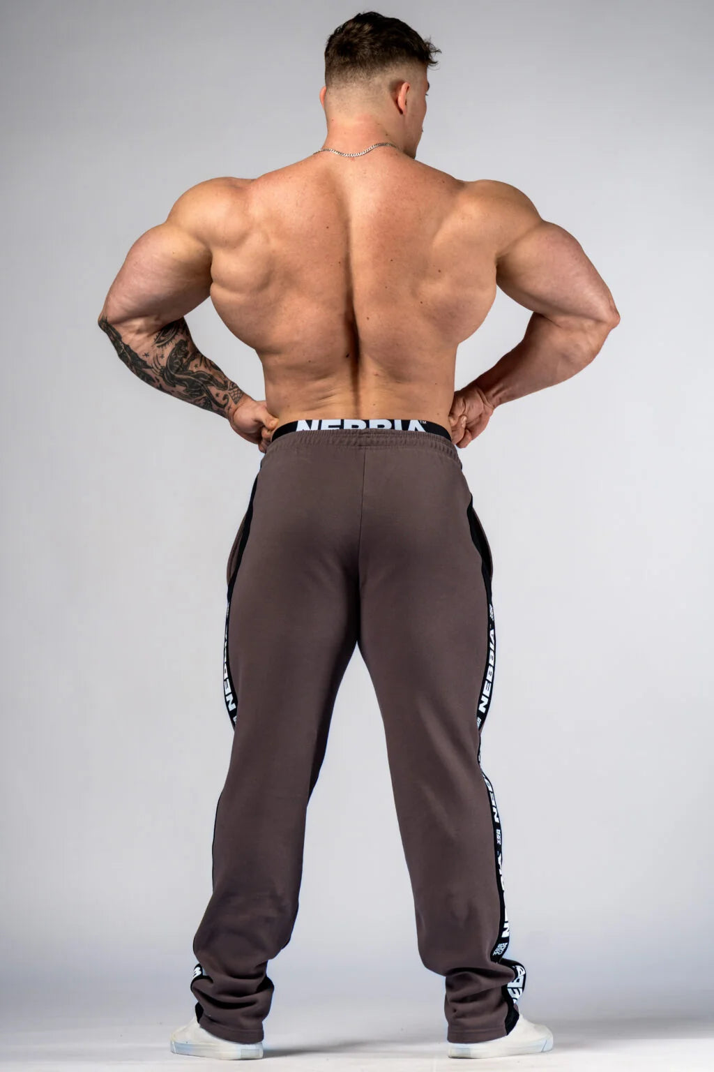 TRAINING SWEATPANTS HERO 296