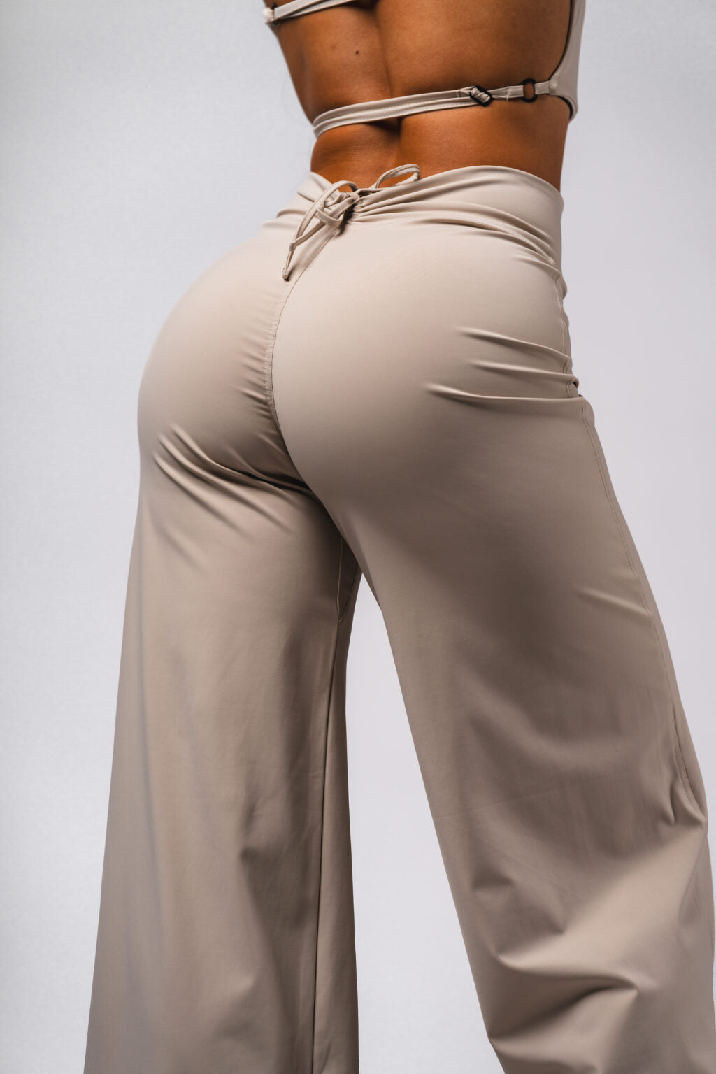 DENI X NEBBIA HIGH-WAIST FLARED PANTS 312