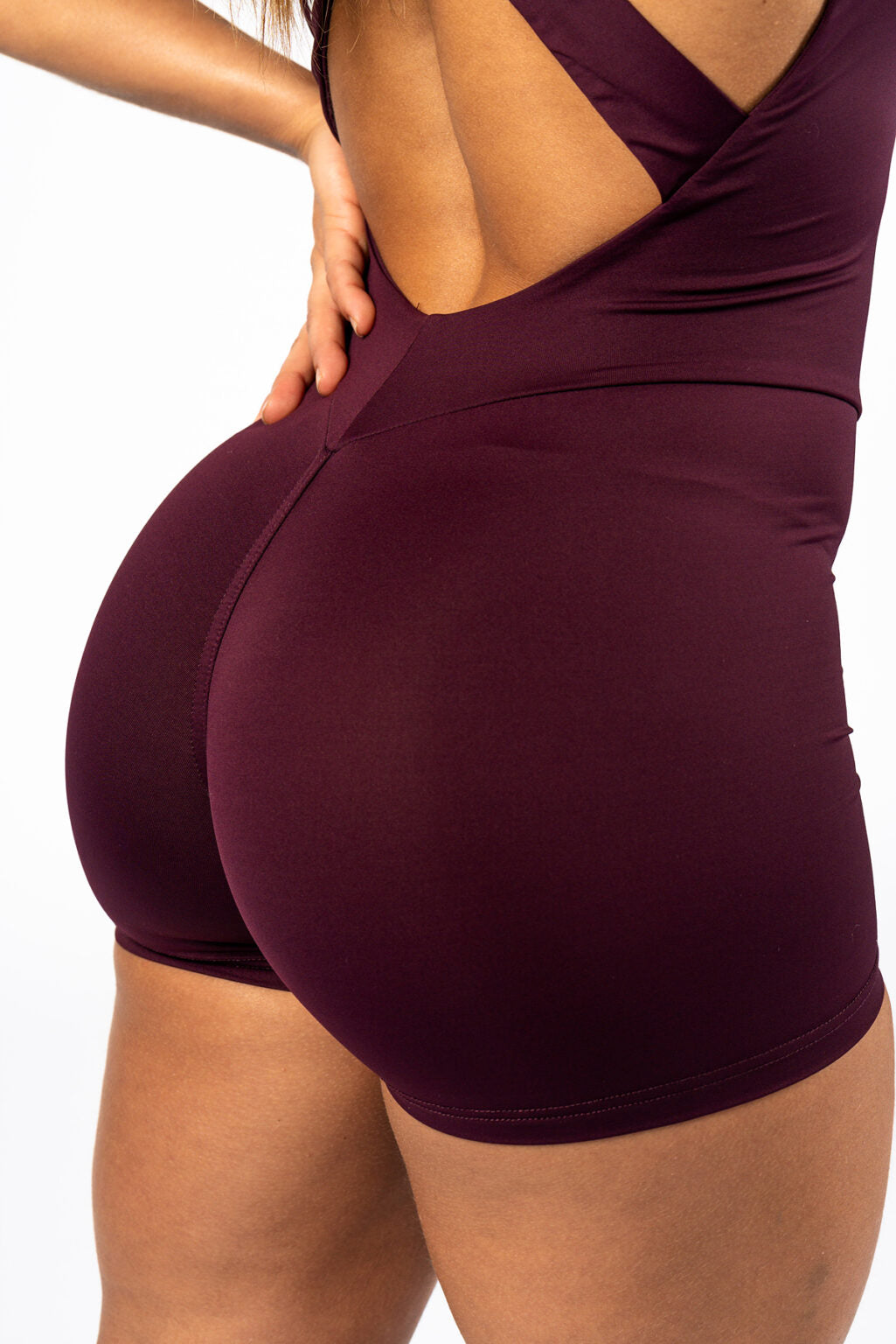 BODY-ENHANCING WORKOUT JUMPSUIT STRONG BEAUTY LIGHT 427