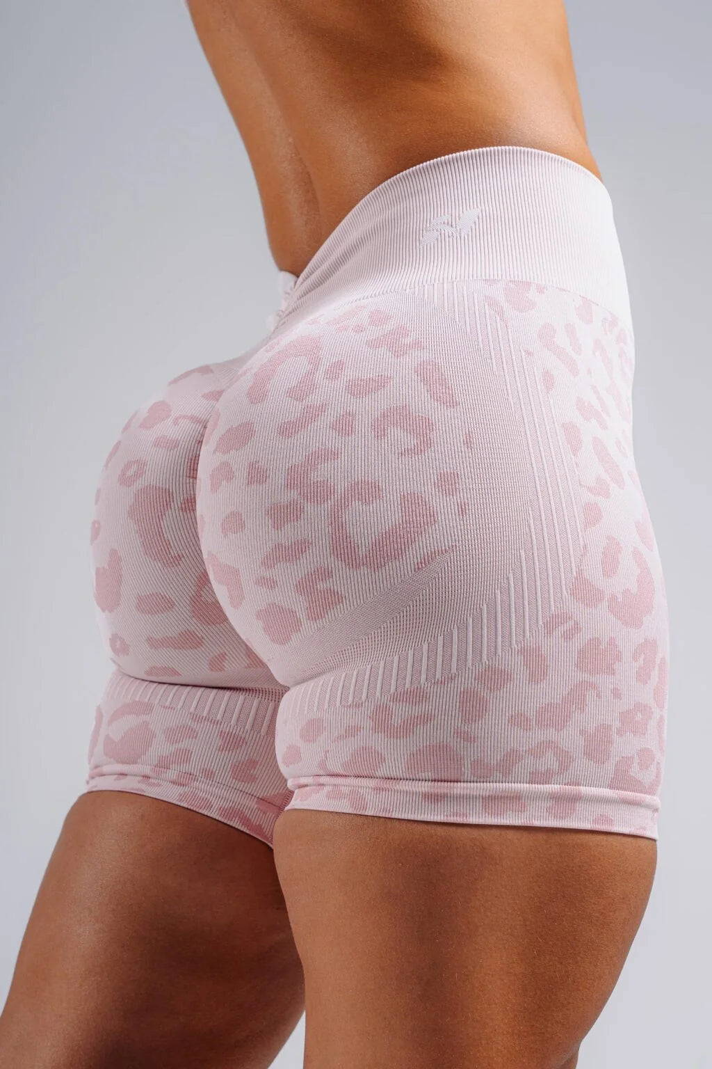 PUSH-UP COMPRESSION LEOPARD SHORTS PRIMAL 856