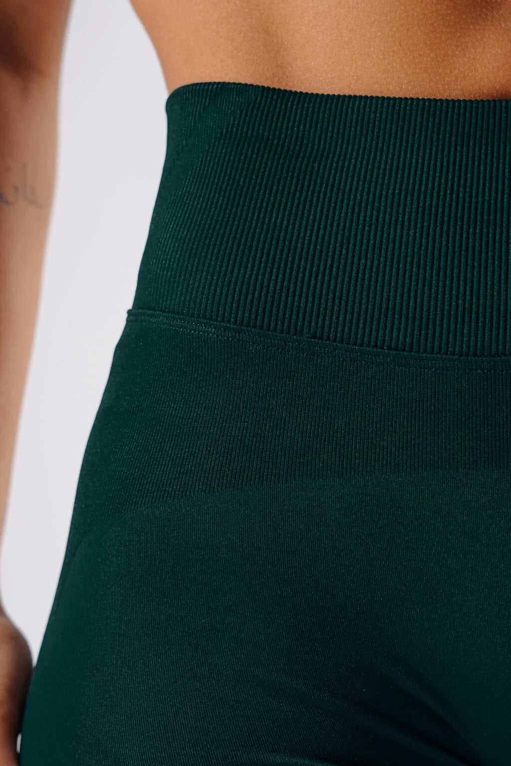 EXTRA PUSH-UP SHORTS PRIMAL 857