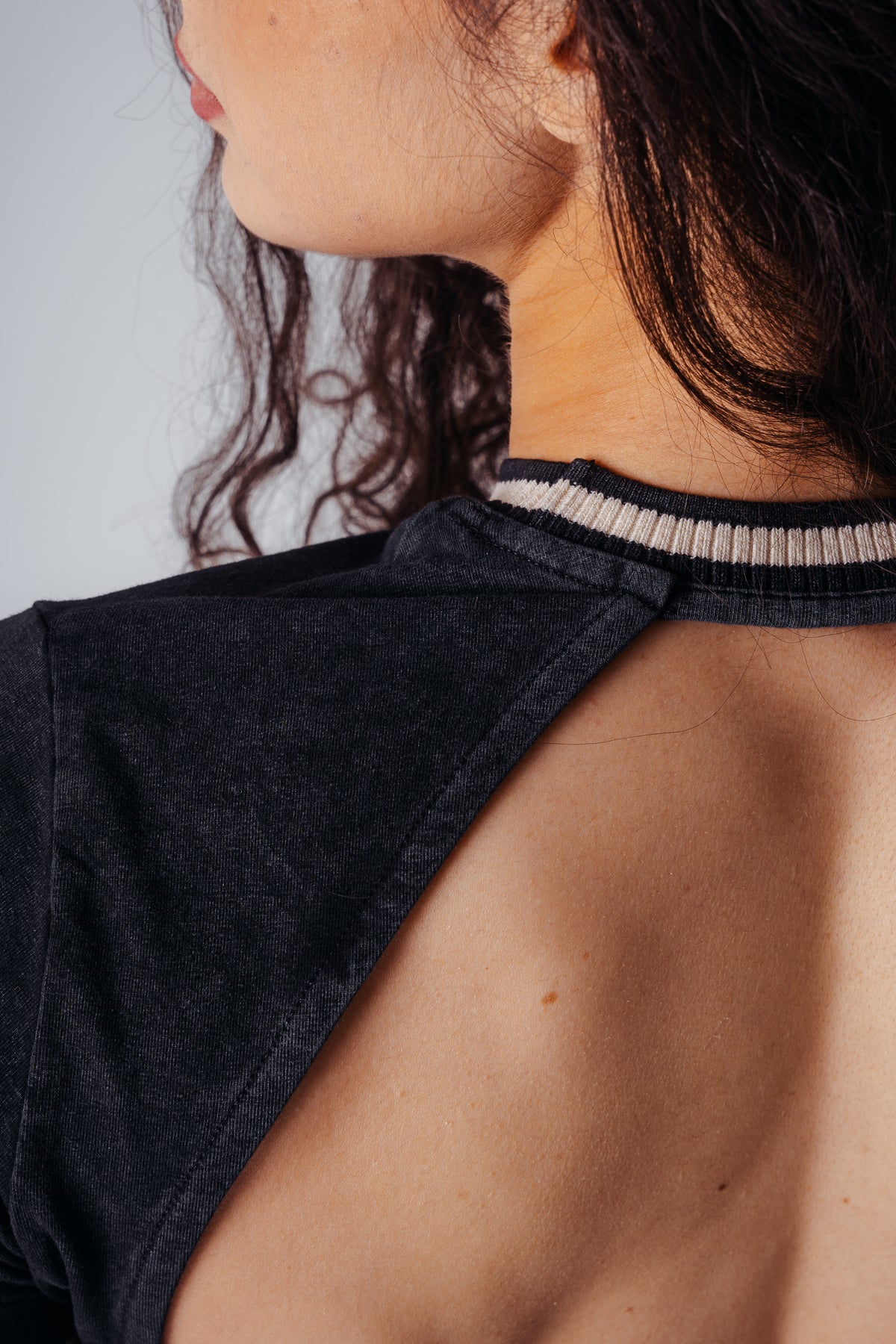 NEBBIA X OLYMPIA OPEN-BACK CROP TOP 938