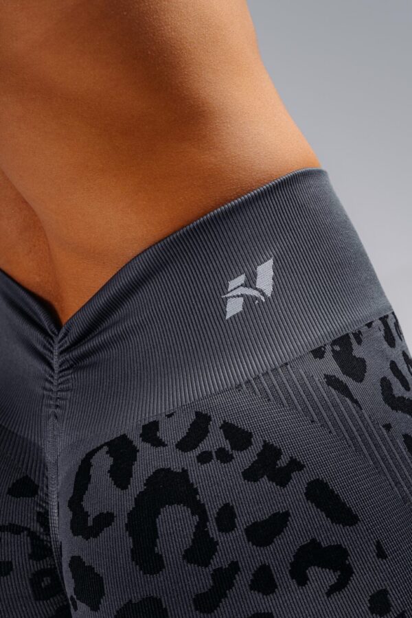 PUSH-UP COMPRESSION LEOPARD SHORTS PRIMAL 856